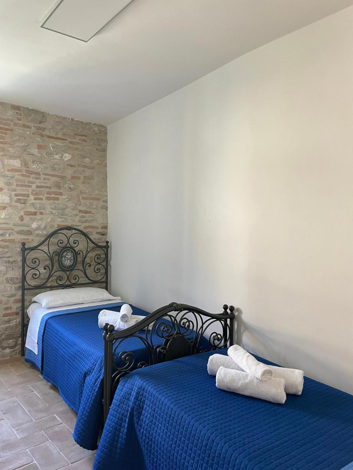 Casa La Rosa Apartment Gubbio Exterior photo